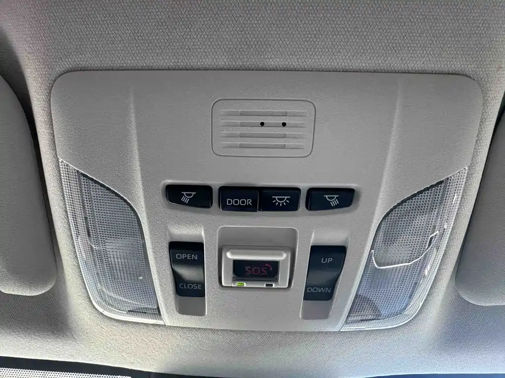 Toyota Corolla 2023 — фото 14