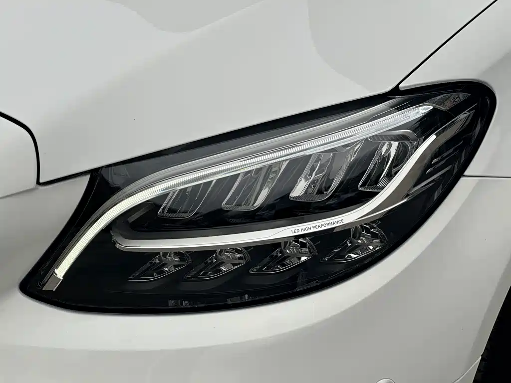 Mercedes-Benz C-Class 2020