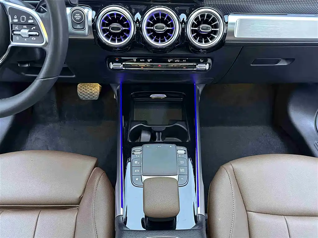 Mercedes-Benz GLB 2023 — фото 14