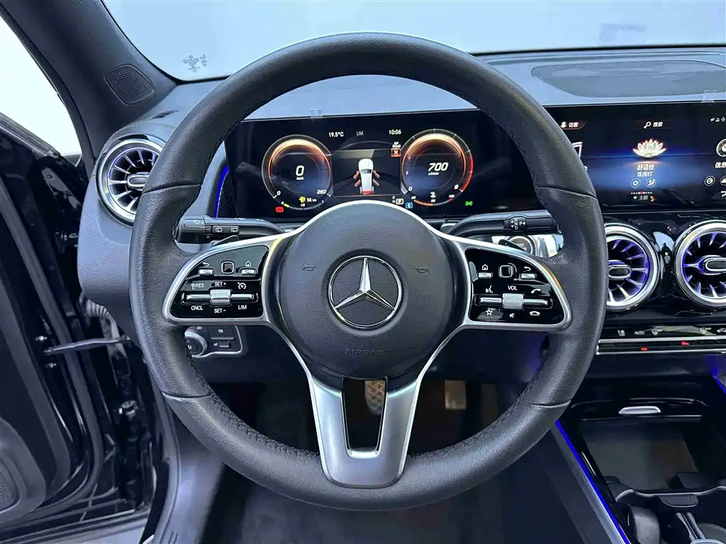 Mercedes-Benz GLB 2023 — фото 15