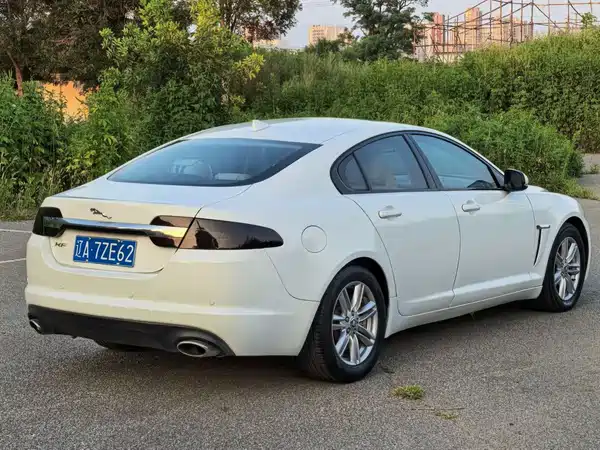 Jaguar XF 2013