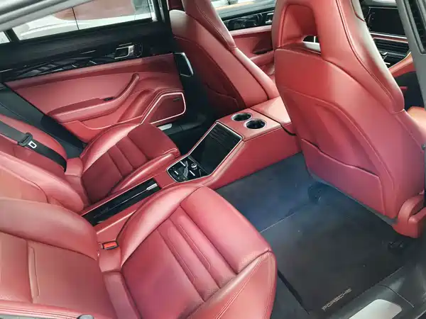 Porsche Panamera 2020