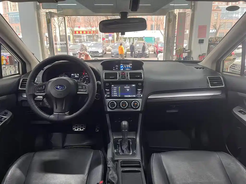 Subaru XV 2016 — фото 9