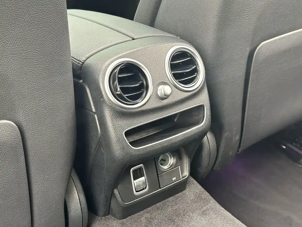Mercedes-Benz C-Class 2020 — фото 17