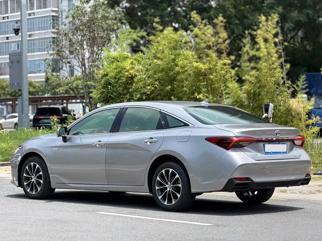 Toyota Avalon 2022 — фото 13