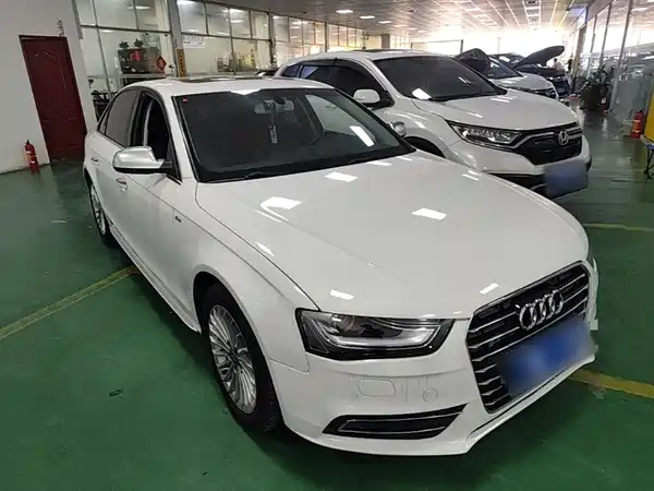 Audi A4L 2016