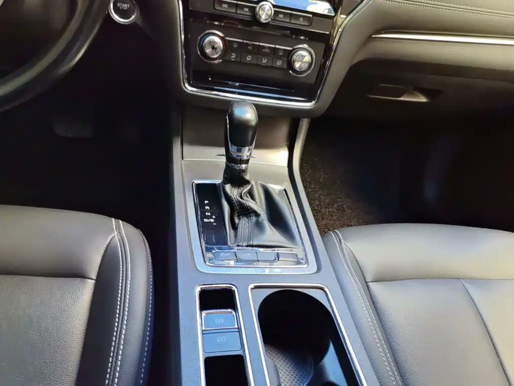 Roewe i6 Classic 2017 — фото 14