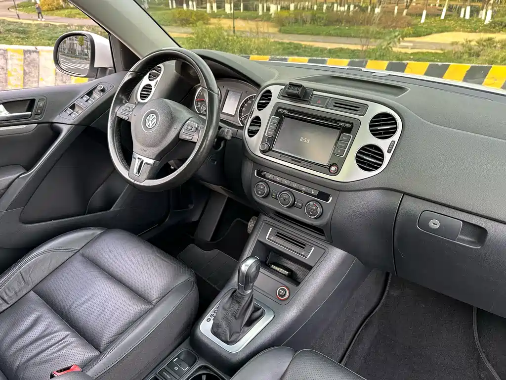 Volkswagen Tiguan 2015 — фото 14