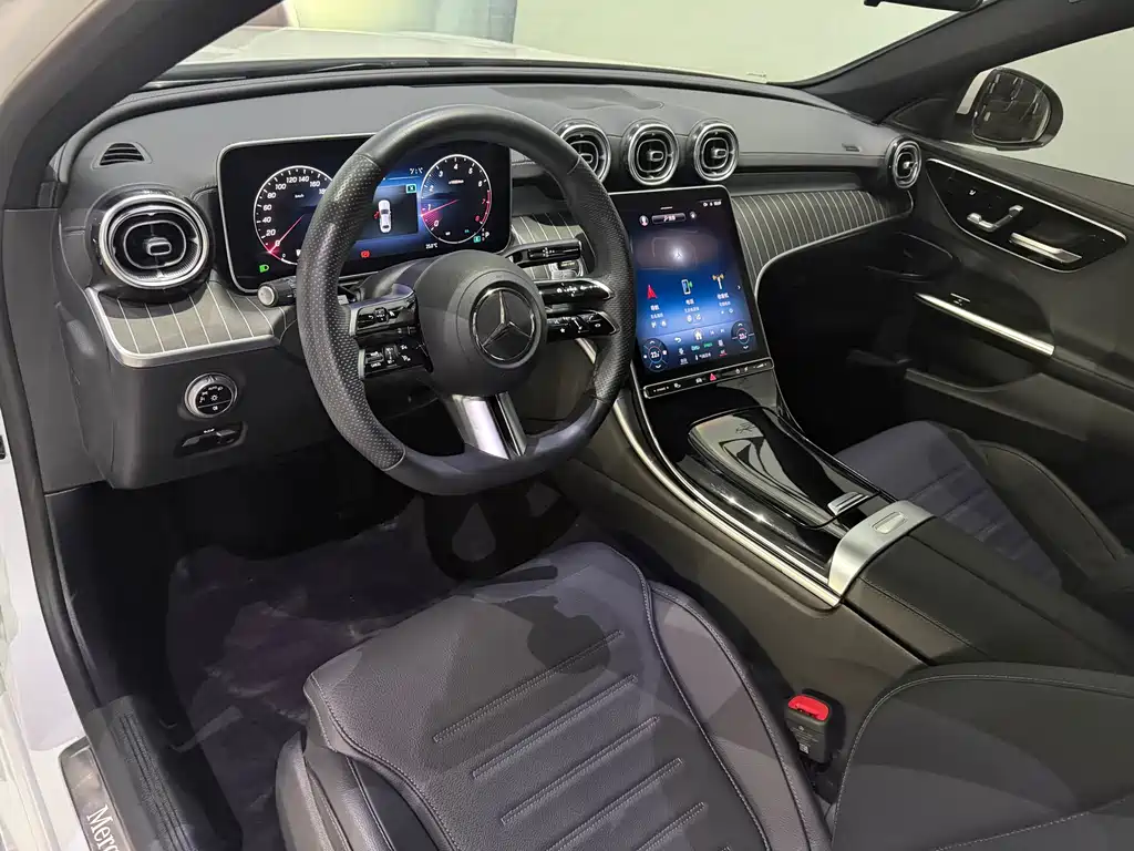Mercedes-Benz C-Class 2023 — фото 13