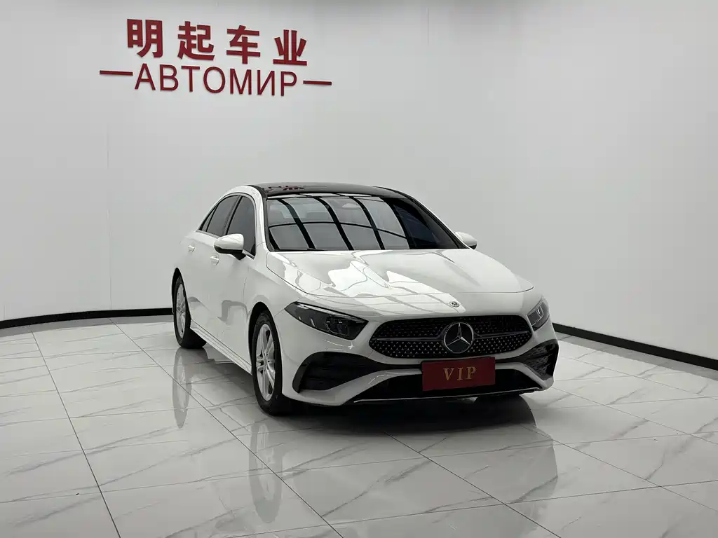 Mercedes-Benz A-Class 2024 — фото 3