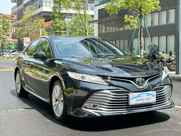 Toyota Camry 2019