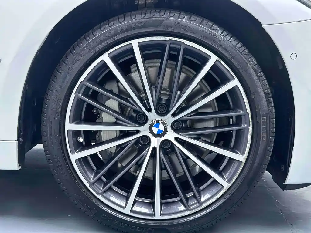 BMW 5 Series 2021 — фото 4