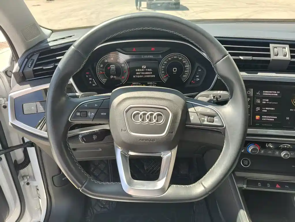 Audi Q3 2023 — фото 20
