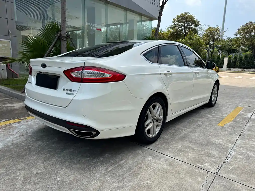 Ford Mondeo 2016 — фото 4