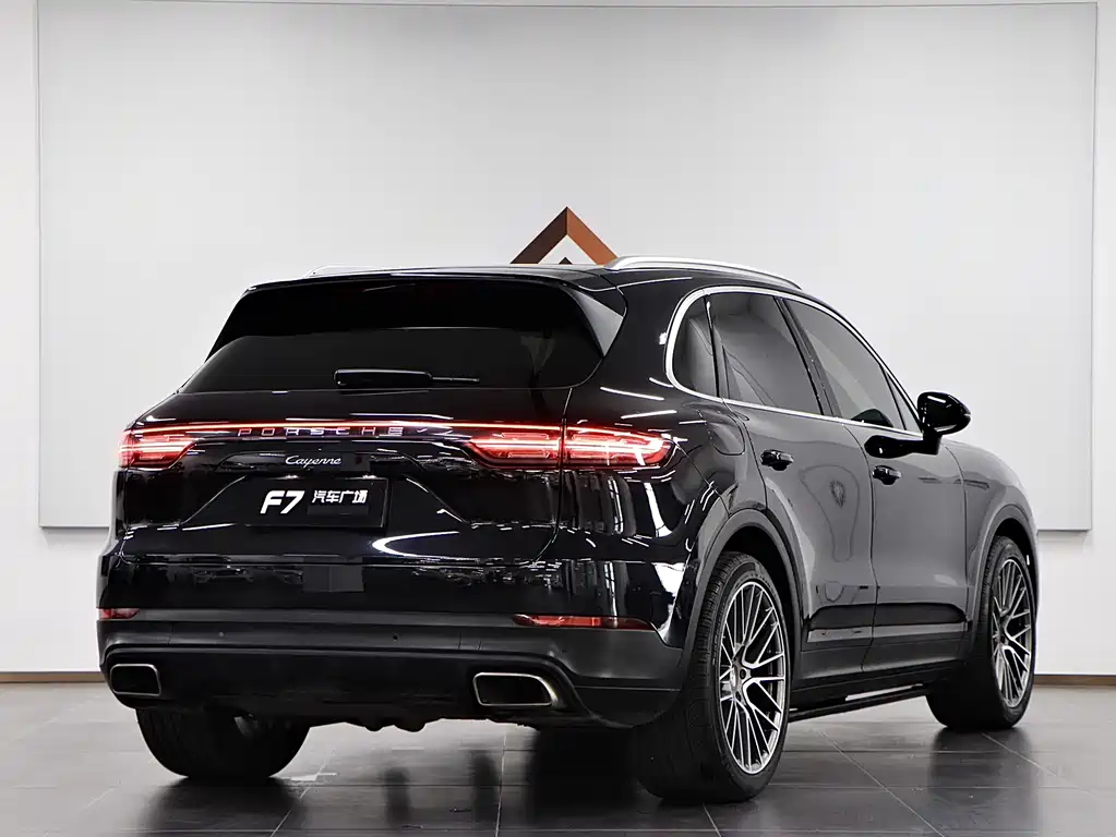 Porsche Cayenne 2019 — фото 6