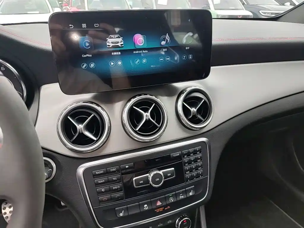 Mercedes-Benz GLA AMG 2015 — фото 9