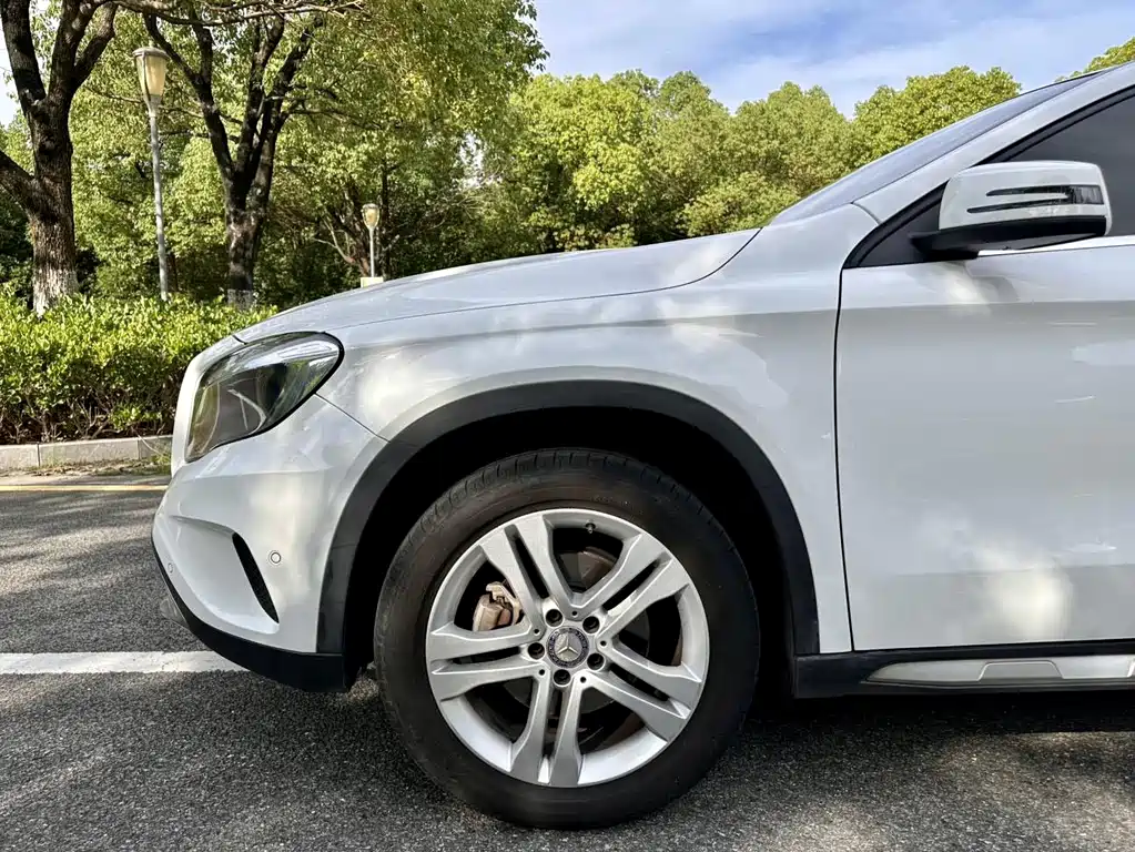 Mercedes-Benz GLA 2017 — фото 19