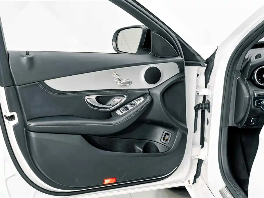 Mercedes-Benz C-Class 2018 — фото 15