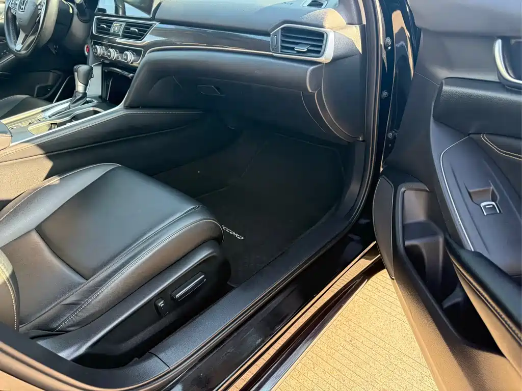 Honda Accord 2023 — фото 15