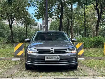Volkswagen Sagitar 2016