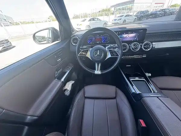 Mercedes-Benz EQB 2024