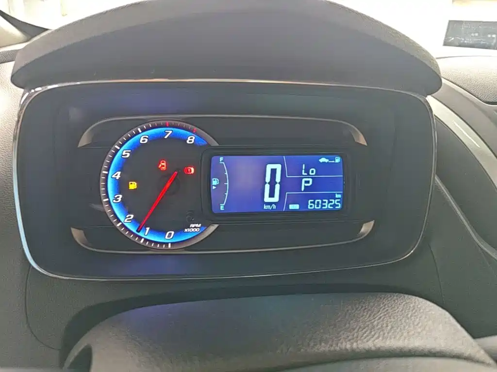 Chevrolet Trax 2015 — фото 12