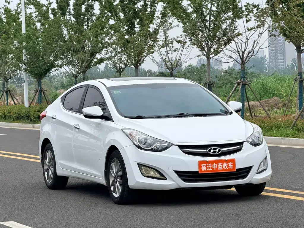 Hyundai Elantra 2015