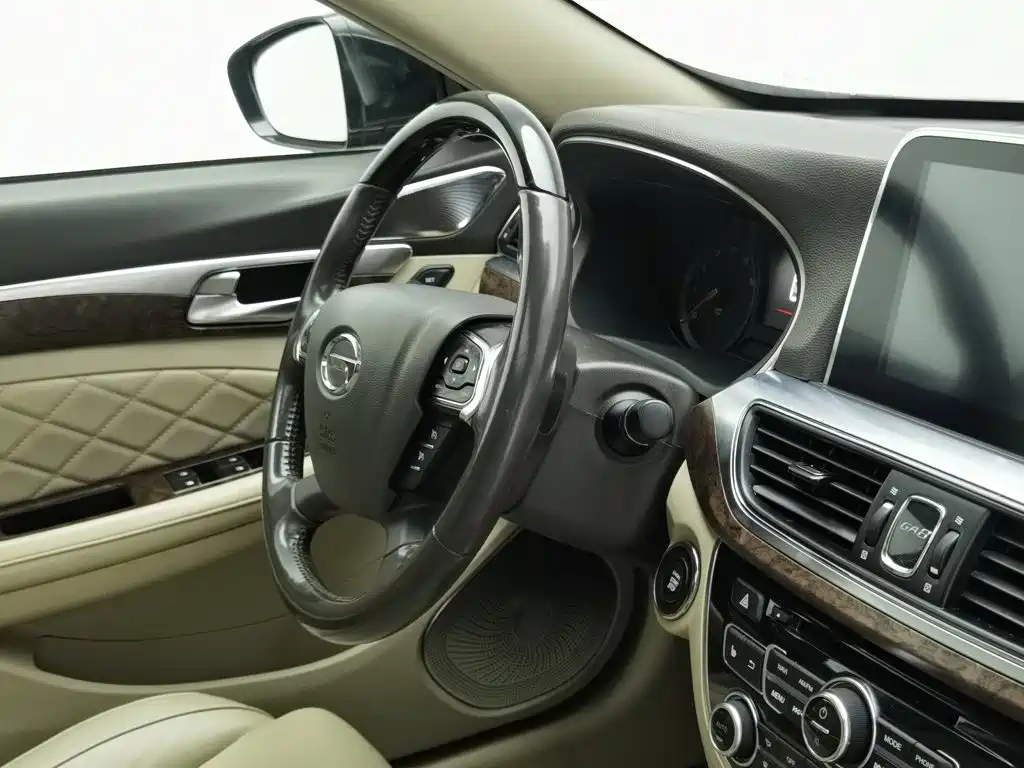 GAC Trumpchi GA8 2016 — фото 22