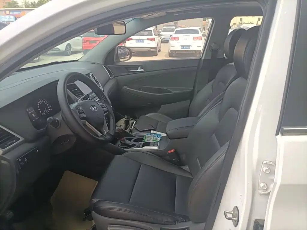 Hyundai Tucson 2016 — фото 15