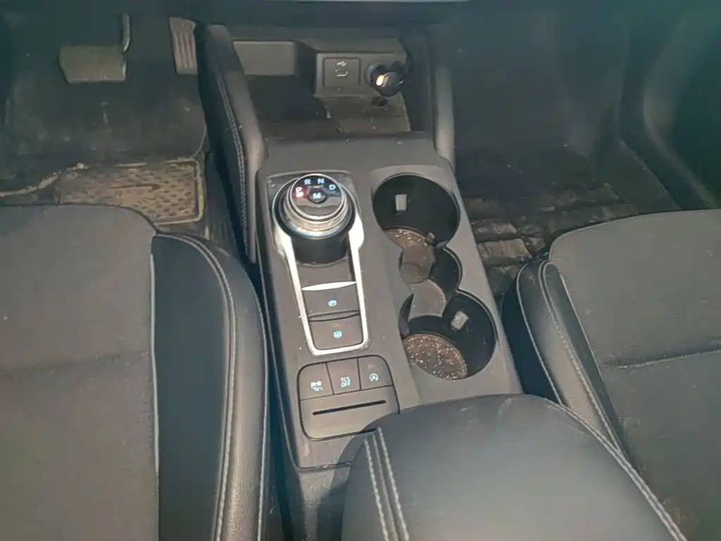 Ford Fox Active 2022 — фото 14