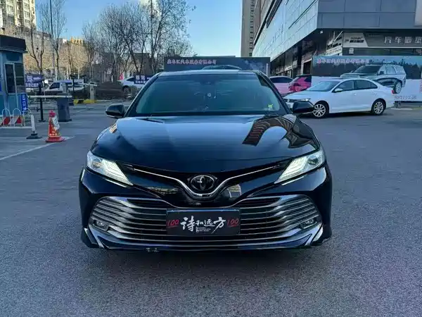 Toyota Camry 2019