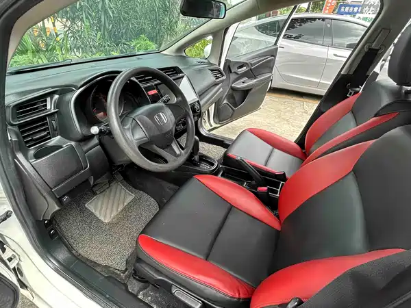 Honda Fit 2015