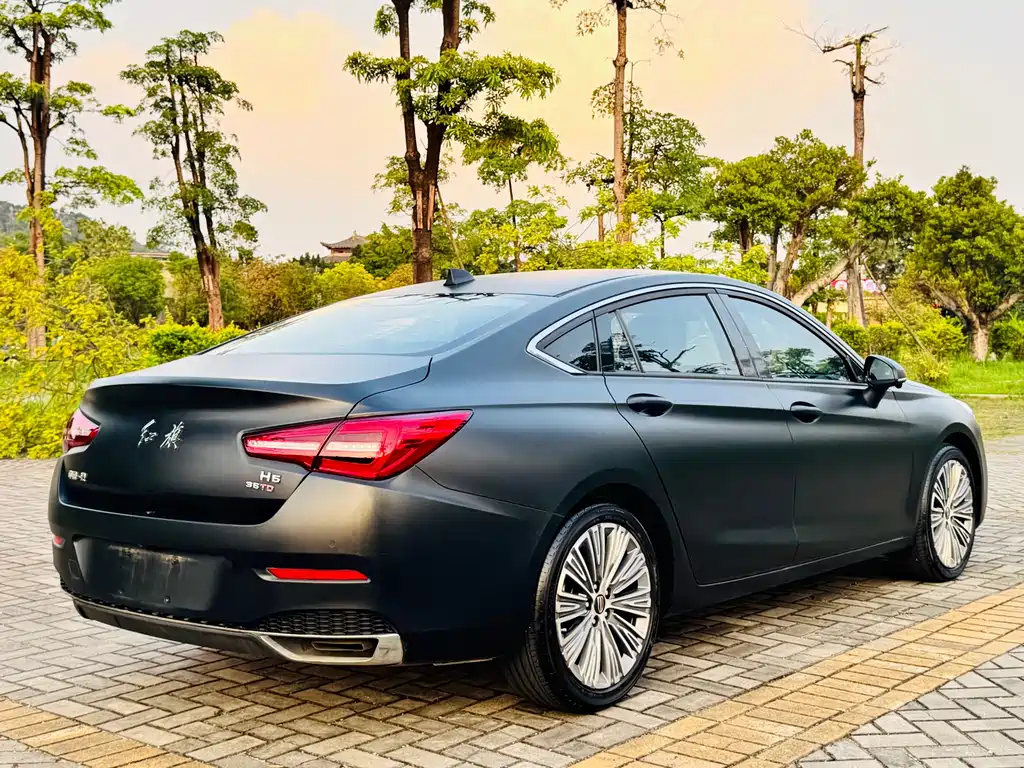 Hongqi H5 2023 — фото 25