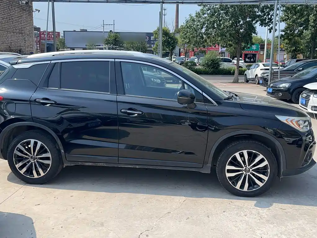 GAC Trumpchi GS4 2018 — фото 9