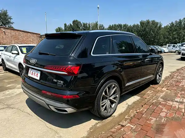 Audi Q7 2021
