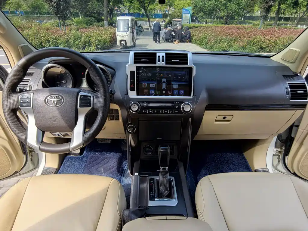 Toyota Prado 2017 — фото 9