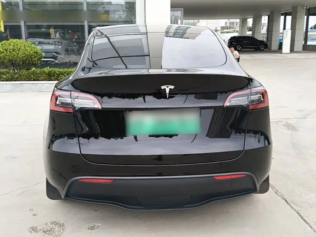 Tesla Model Y 2022 — фото 4