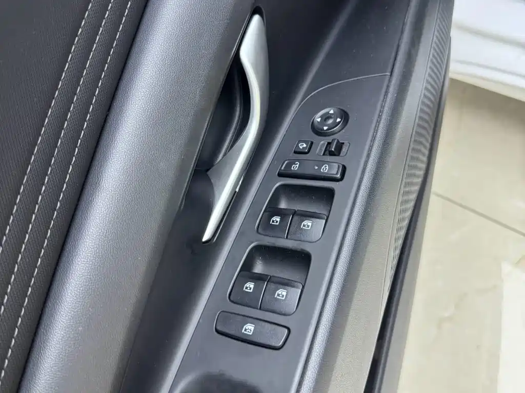 Hyundai Elantra 2022