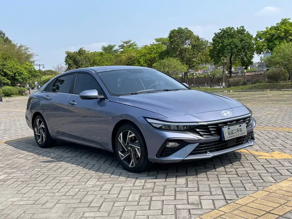 Hyundai Elantra 2025 — фото 3
