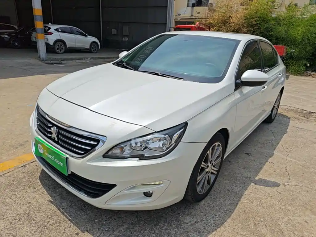 Peugeot 408 2015 — фото 1