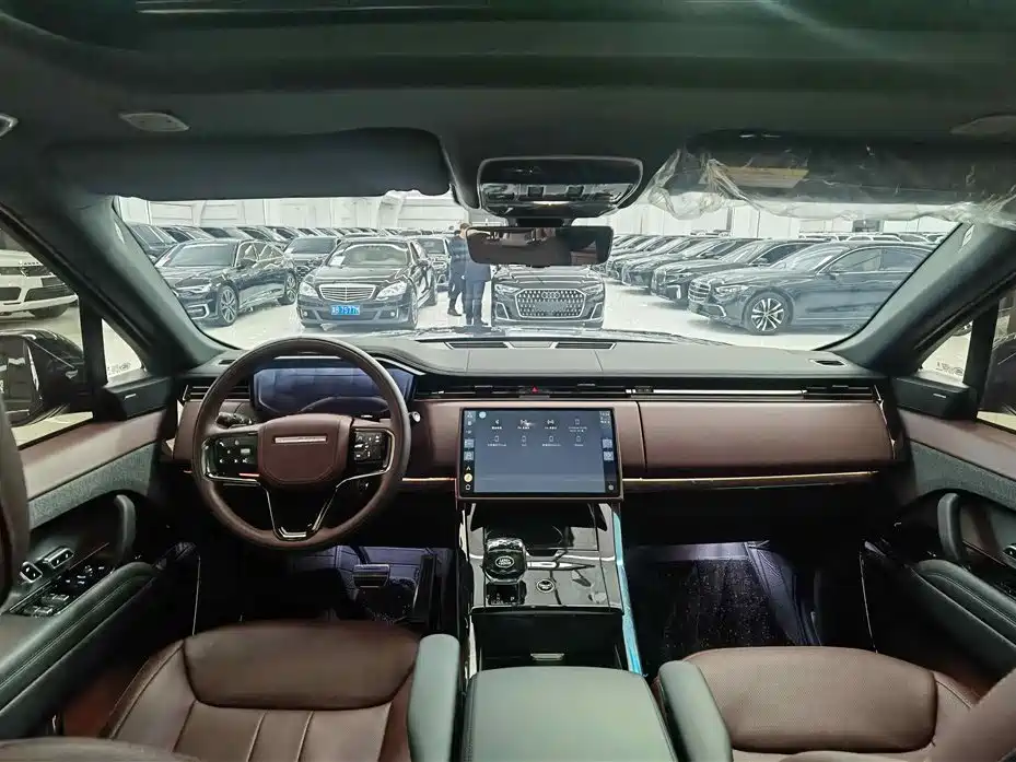 Land Rover Sport 2025 — фото 2