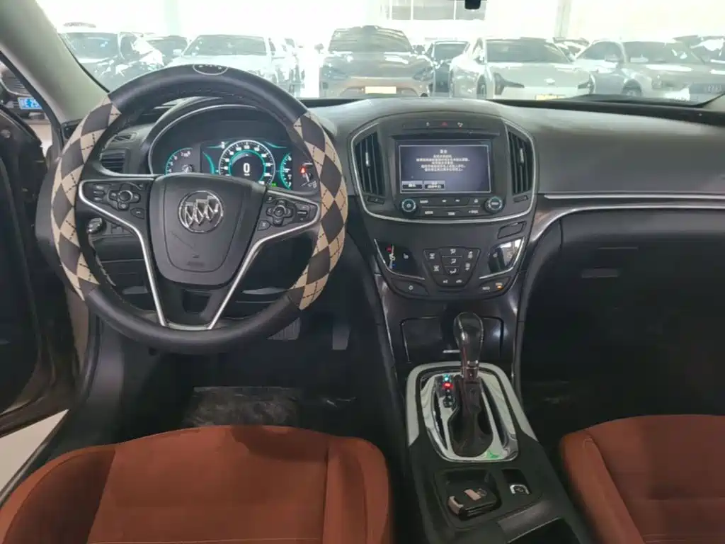 Buick Regal 2015 — фото 10