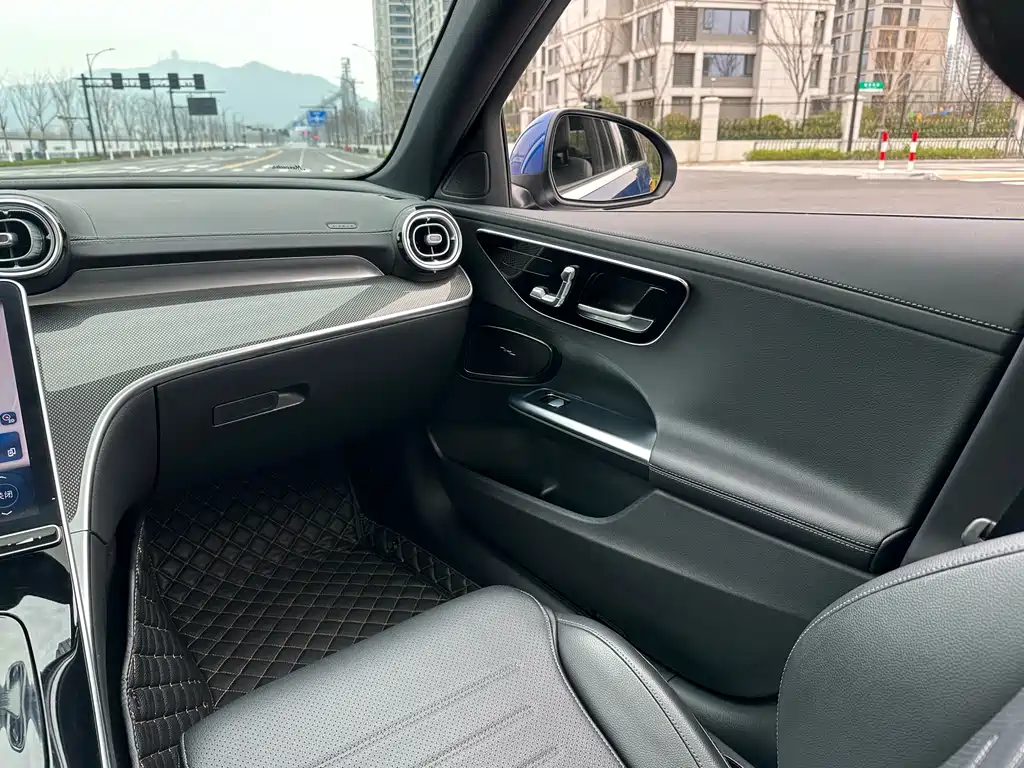 Mercedes-Benz C-Class 2022 — фото 22