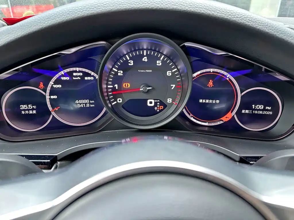 Porsche Cayenne 2020 — фото 16