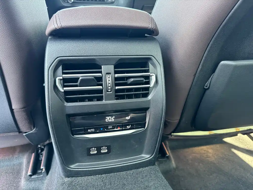 BMW 3 Series 2021 — фото 13