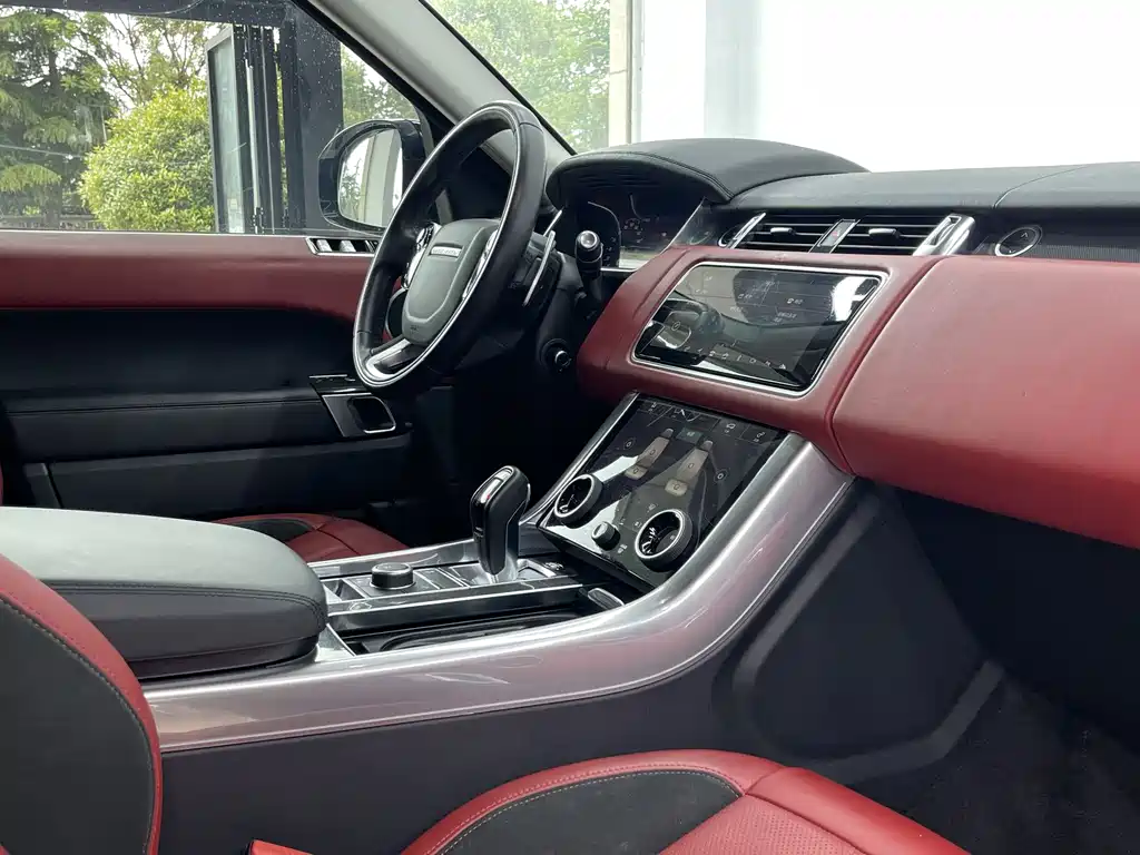Land Rover Sport 2021