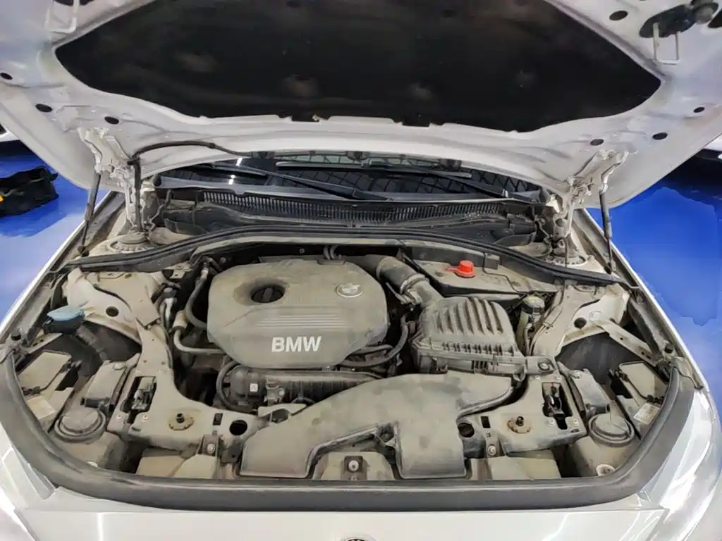 BMW 1 Series 2018 — фото 20