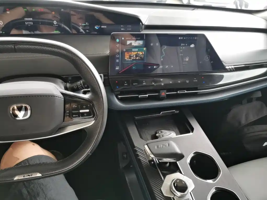 Changan UNI-K Smart Electronic Idd 2023 — фото 10
