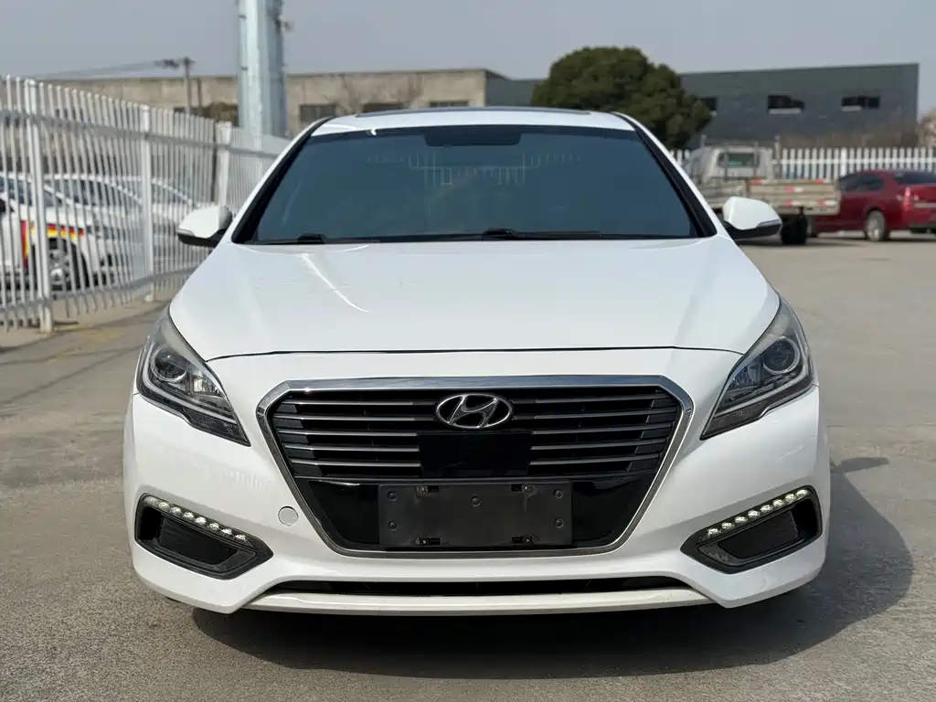 Hyundai Sonata 2017 — фото 1