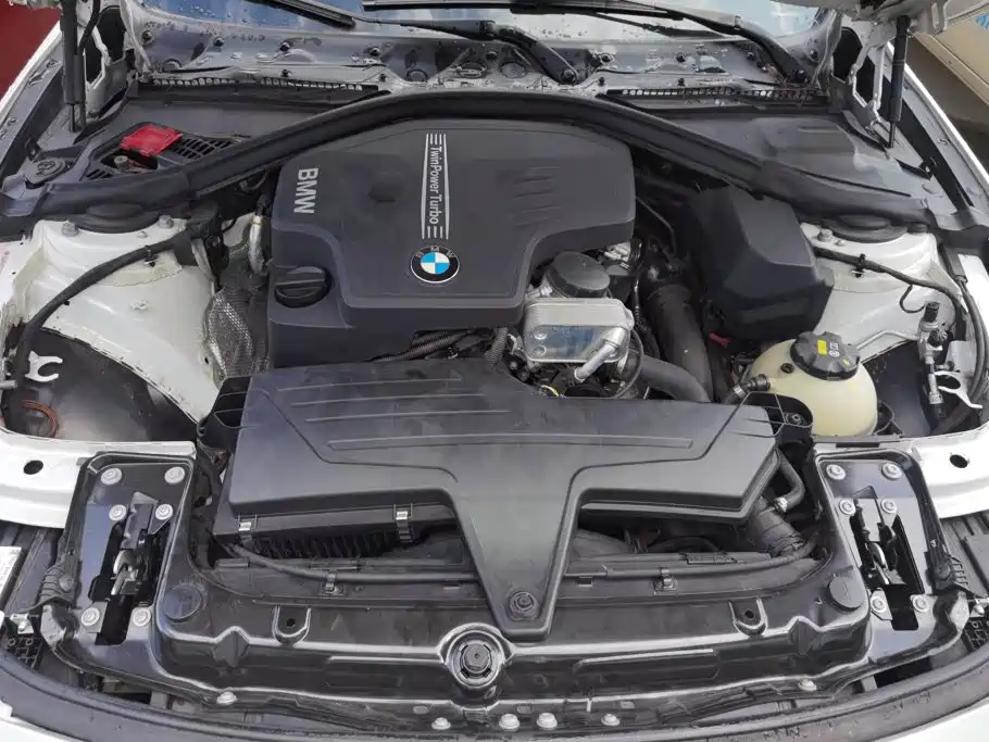 BMW 3 Series 2016 — фото 10